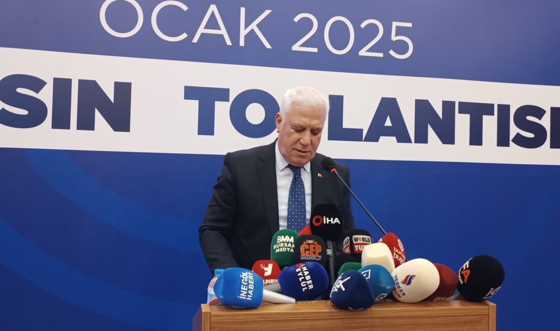 Bozbey: “İnegöl’de vatandaşlar maske ile gezmeli” Bursa Büyükşehir Belediye Başkanı Mustafa Bozbey, İnegöl de hava kalitesinin