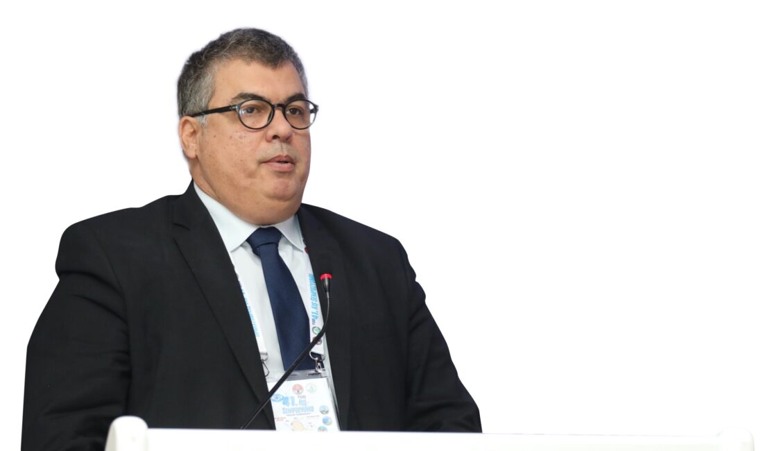 Türk Oftalmoloji Derneği’nden Prof. Dr. Kıvanç Güngör, Ramazan’da göz damlası