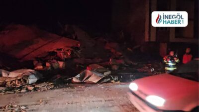 Balıkesir'in Sındırgı ilçesinde sabah saatlerinden beri sık sık yaşanan sarsıntılar